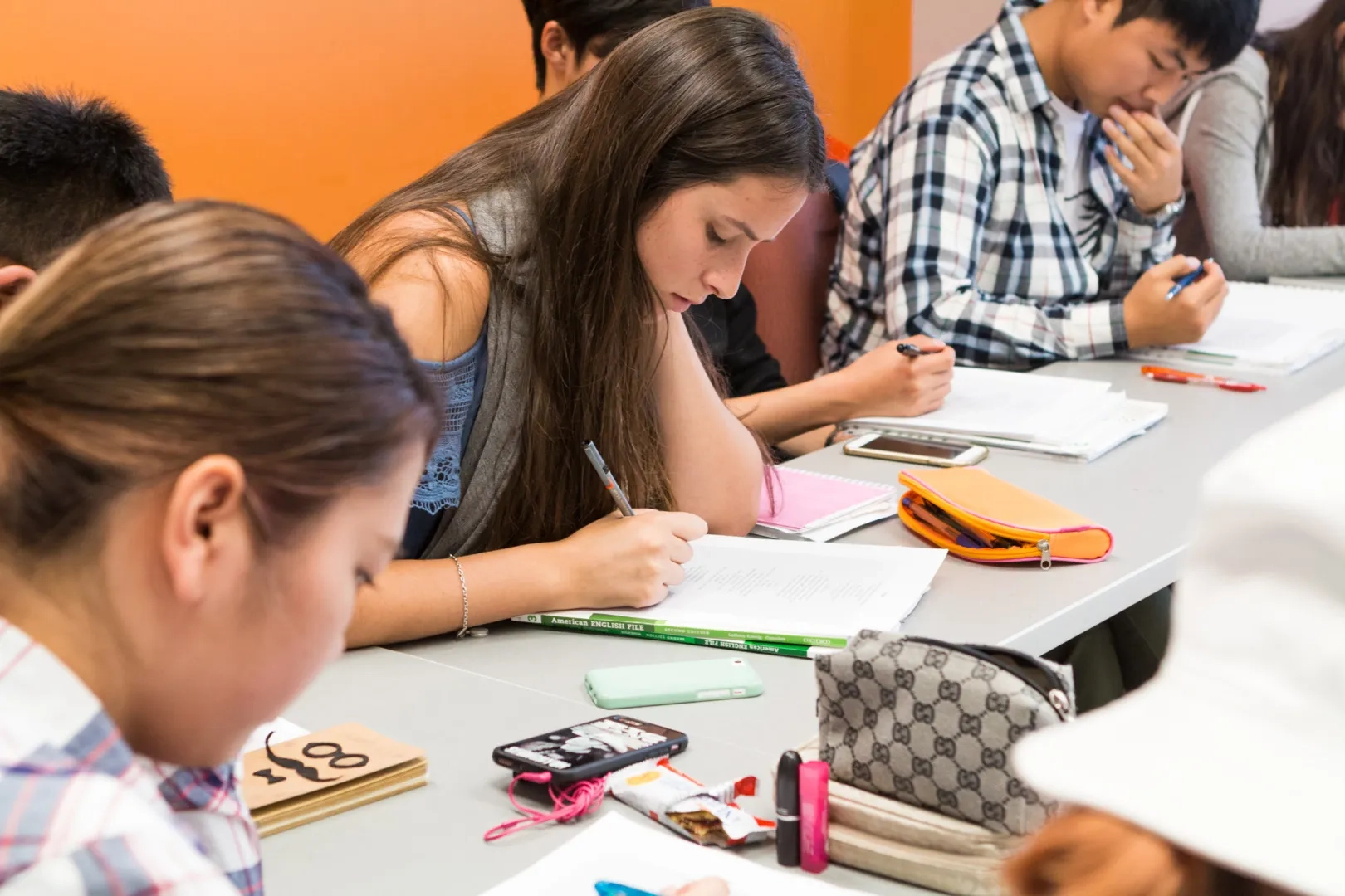 EC-Toronto-estudiar-ingles-en-el-extranjero-adultos-british-summer-c1.webp