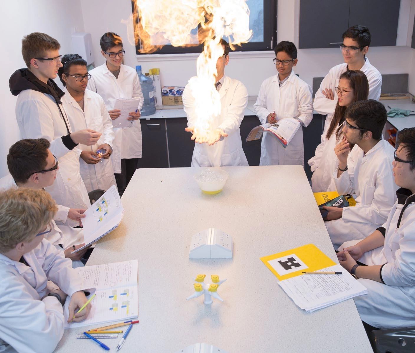 stem-english-for-science-estudiar-ingles-en-el-extranjero-british-summer-cu1.webp