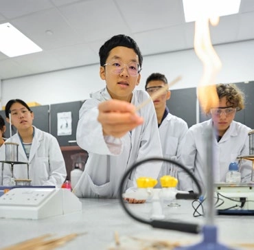 stem-english-for-science-estudiar-ingles-en-el-extranjero-british-summer-cu4.webp